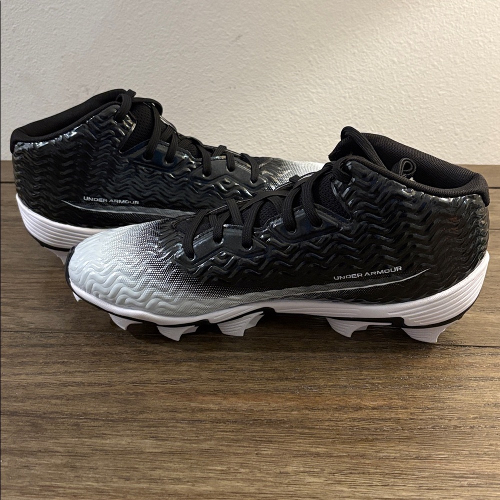 NEW [Under Armour] UA Spotlight Hammer Black/White Football Cleats Men’s 9.5 - Picture 9 of 12